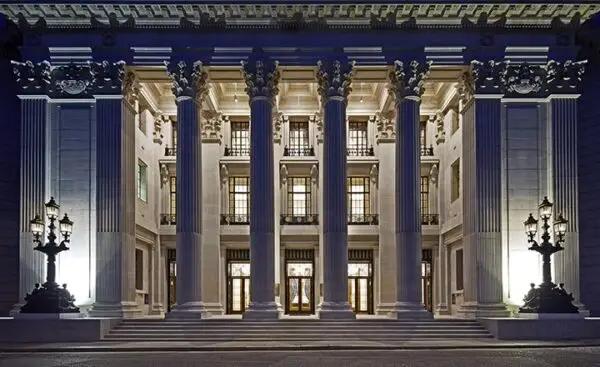 Londra’nın En Yeni Gözdesi: Four Seasons