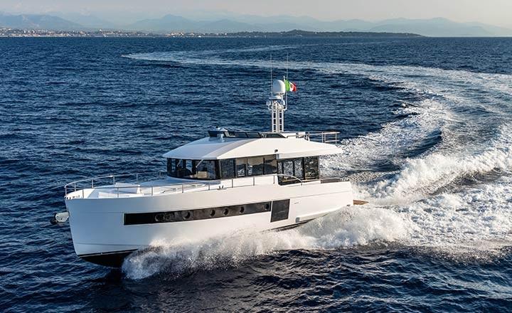 Sundeck Yachts: Genç, Güvenilir ve Konforlu