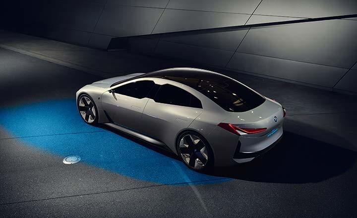 Audi, BMW ve Mercedes’in Elektrikli Otomobil Yarışı