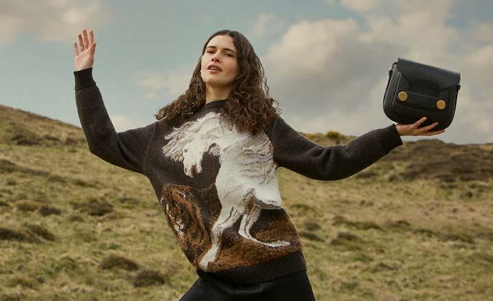 Stella McCartney, Yepyeni Falabella Popper Modeliyle Karşınızda