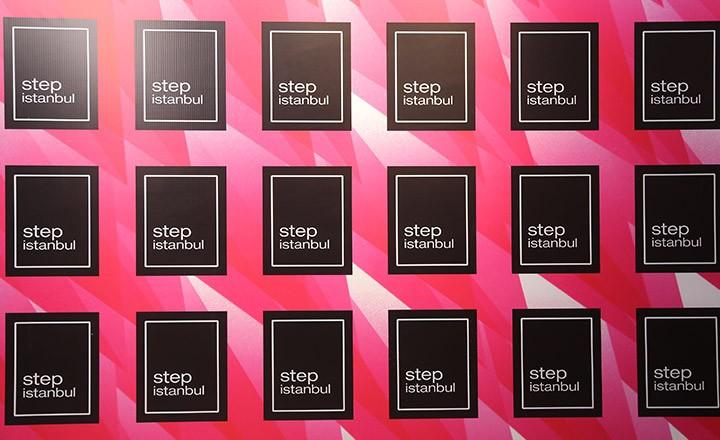 Step İstanbul Tomtom Sokak’ta
