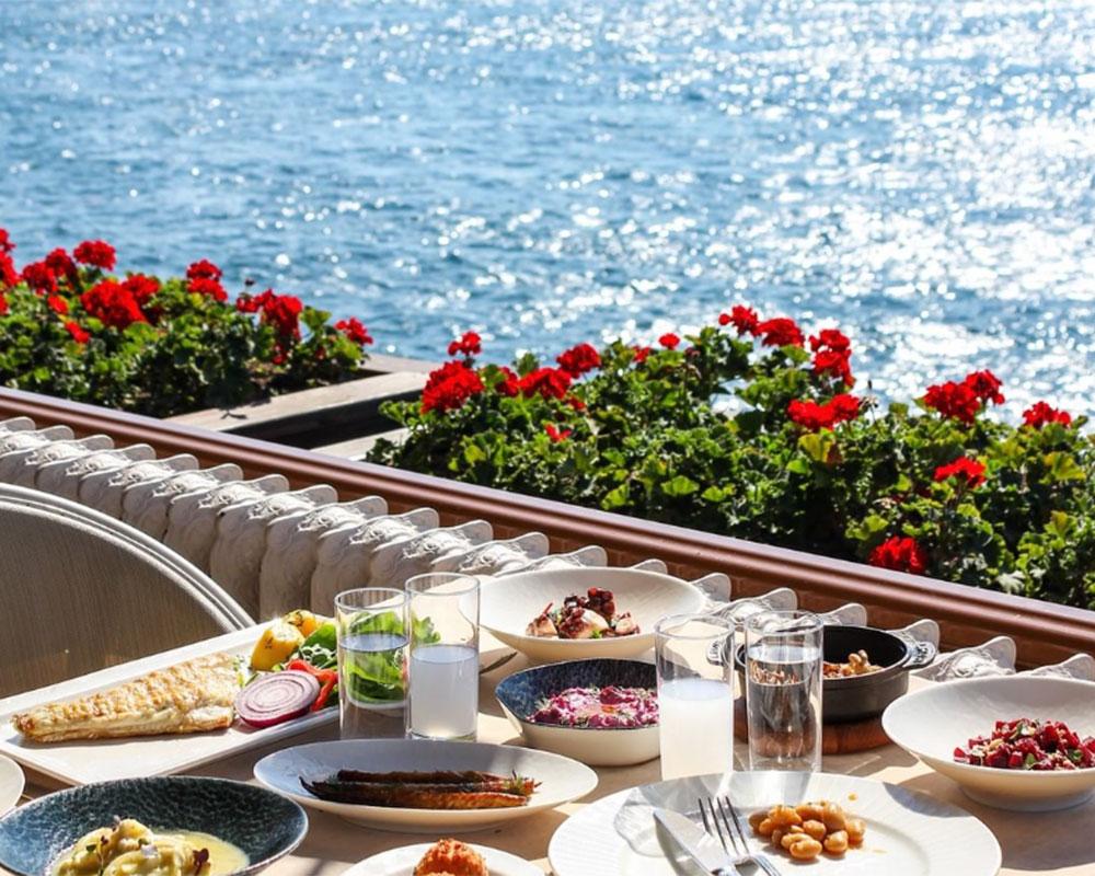 Boğaz'a Karşı Denizin Lezzetini Yaşamak: Del Mare