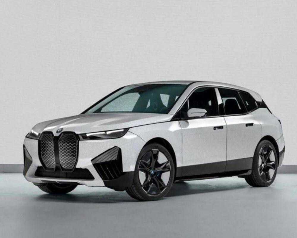 E Ink Teknolojisiyle Rengi Değişen BMW iX