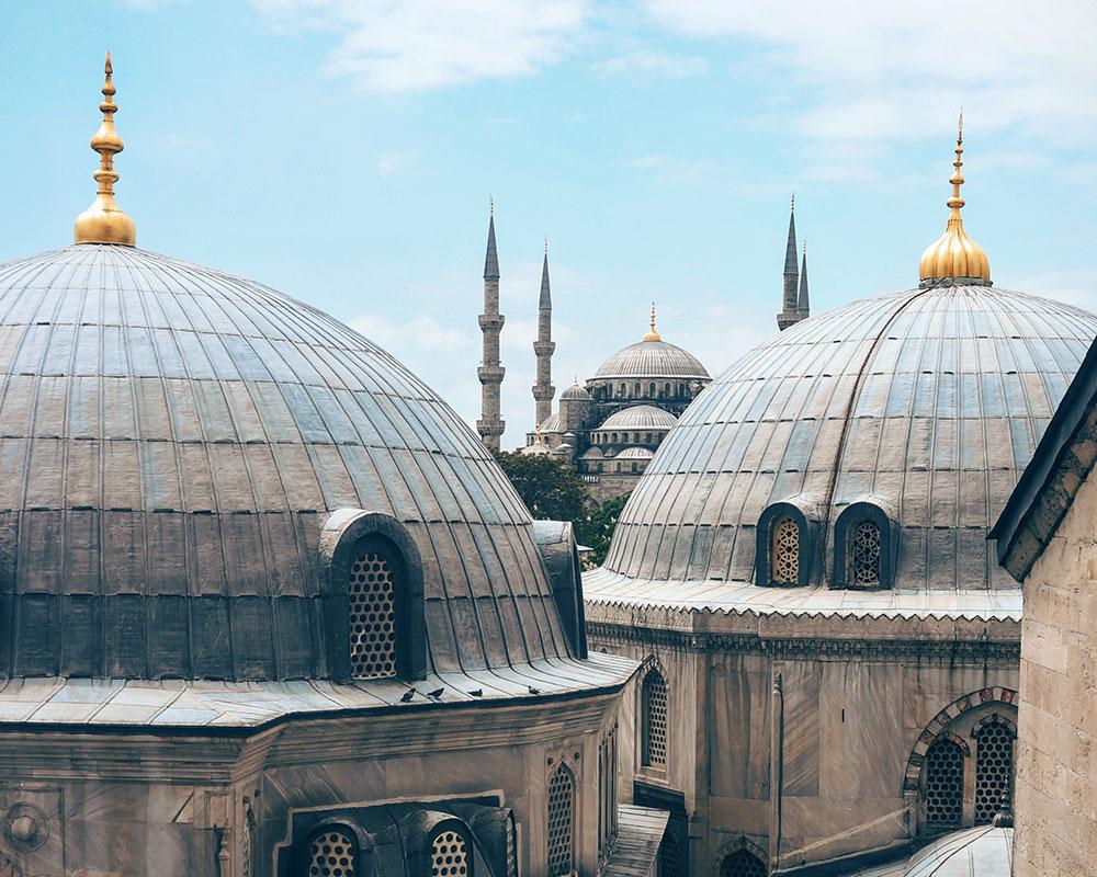 İstanbul’un Simgesel Yapıları ve Sokak Kültürü