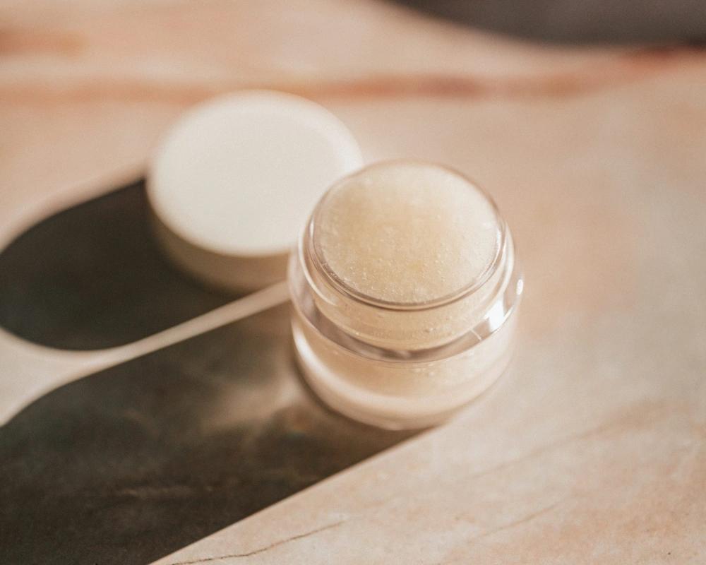 Pürüzsüz Bir Cilt Sunan En İyi Peelingler