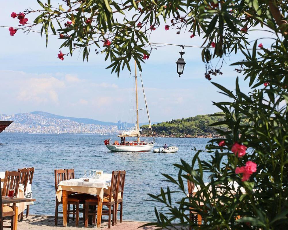 Şehirden Kaçış Rotası: Burgazada Gezi Rehberi