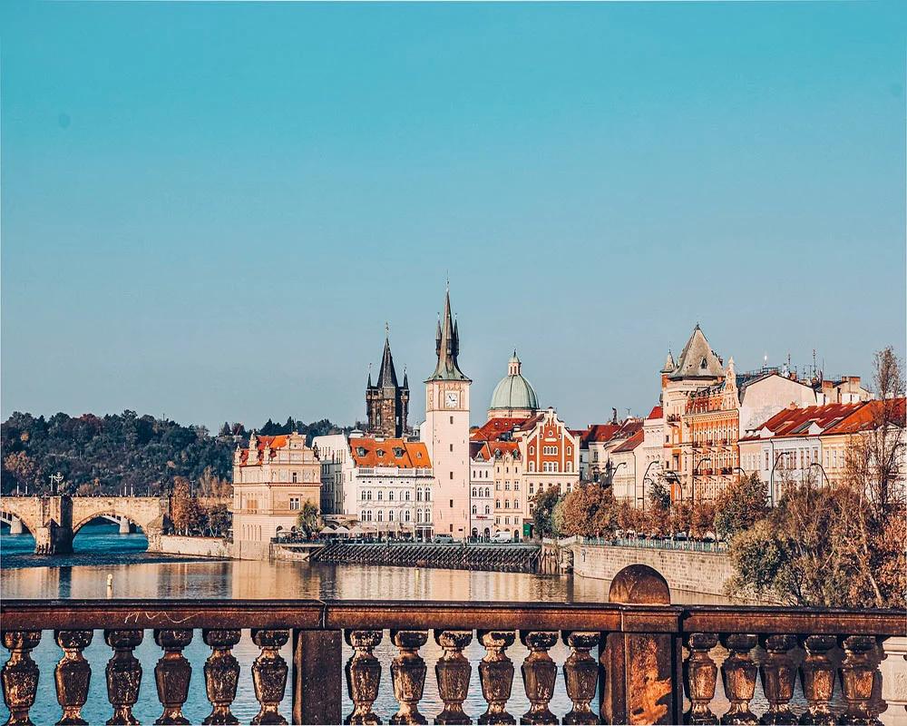 Mistik Güzelliğiyle Prag Seyahat Rehberi