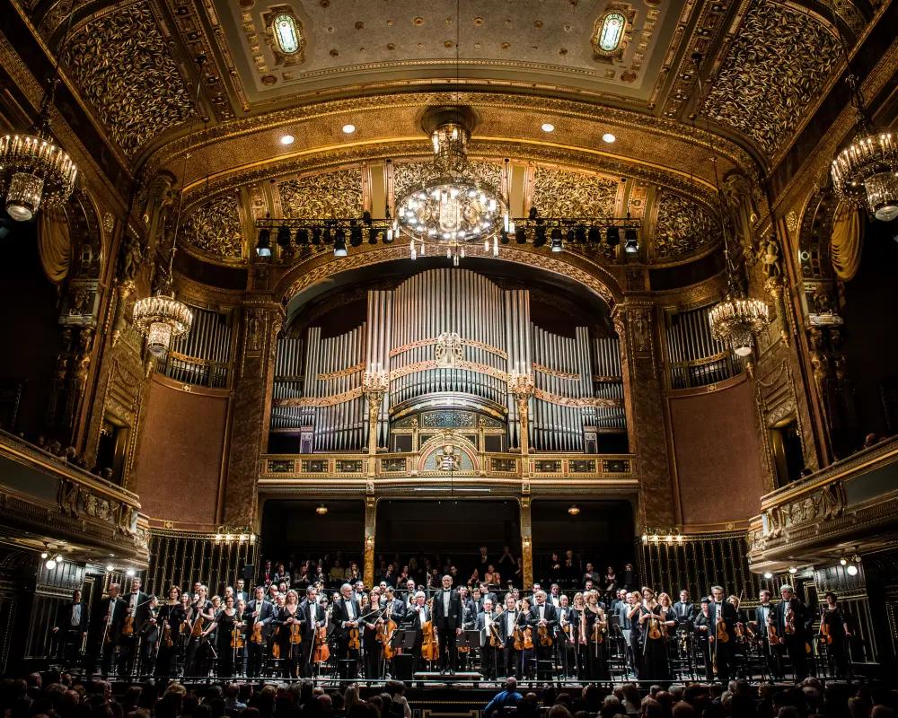 Mercedes-Benz ile İstanbul Müzik Festivali Dünyaca Ünlü Sanatçıları Ağırlıyor