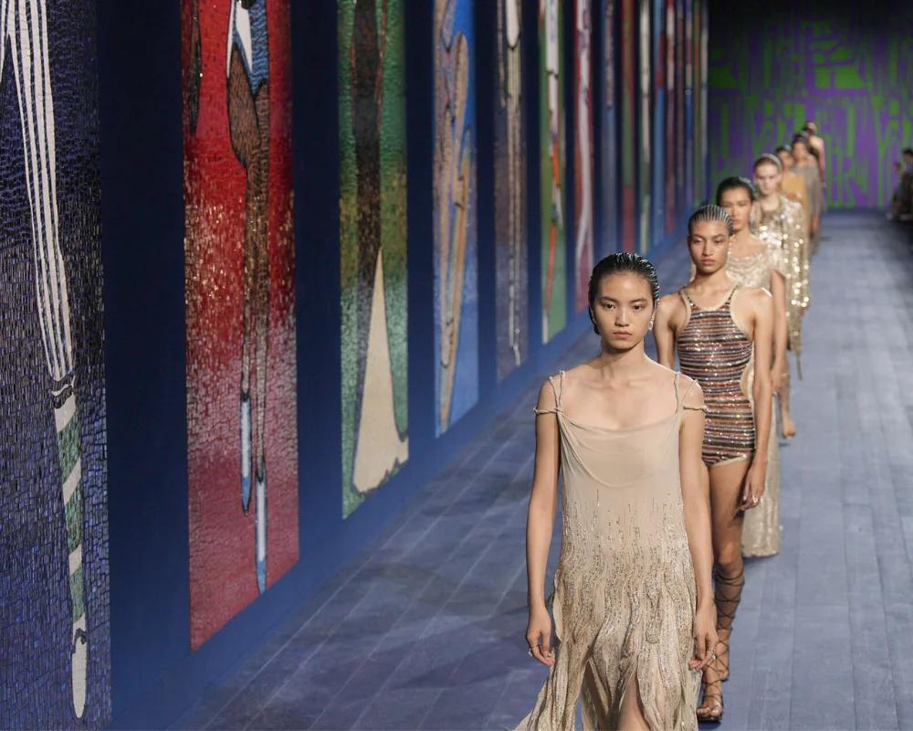 Dior'dan Antik Yunan Atletizmine Couture Dokunuşu
