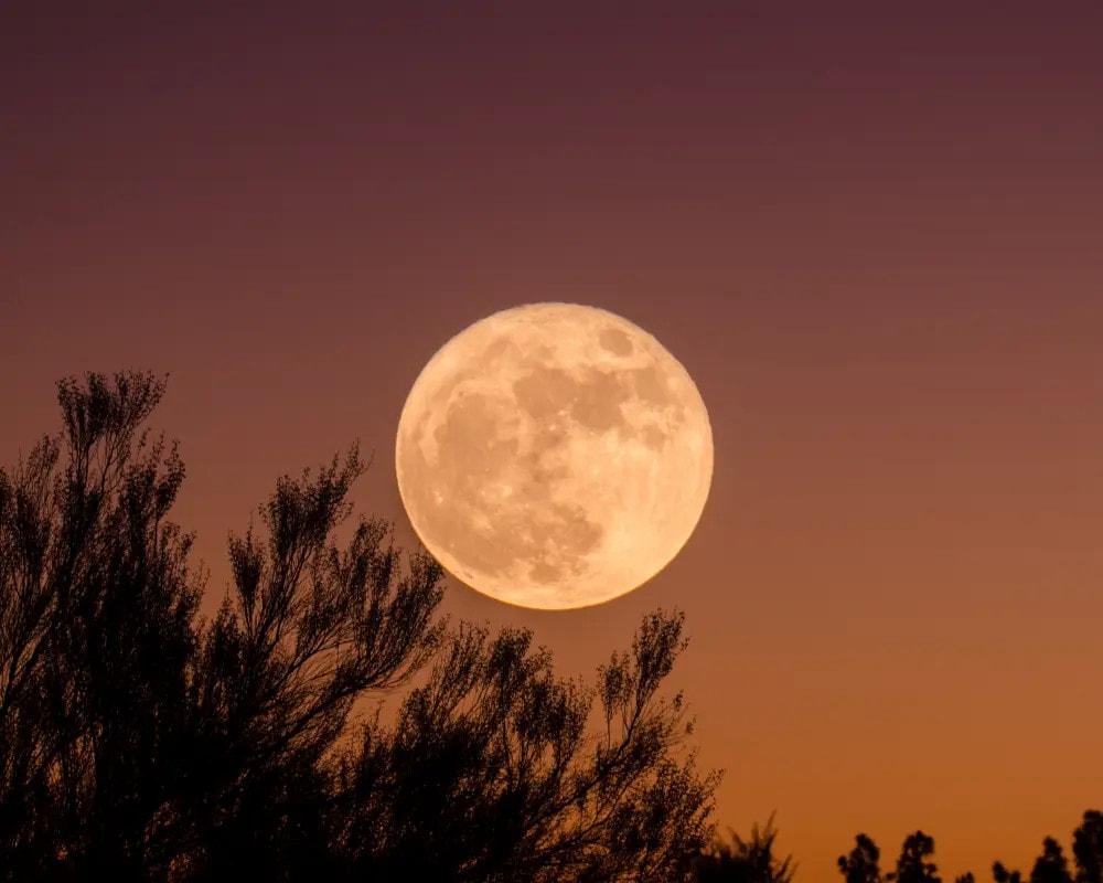 Ay Tutulması Nedir, Etkileri ve Tarihleri