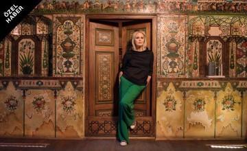 İngiliz oyuncu Joanna Lumley ile Seyahat Belgeselleri Üzerine